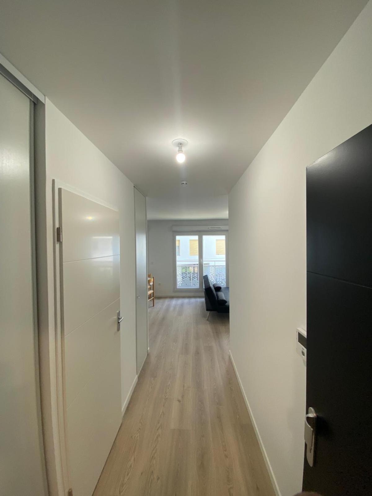 Joli Appartement F2 Bobigny Metro Proche Paris Екстериор снимка