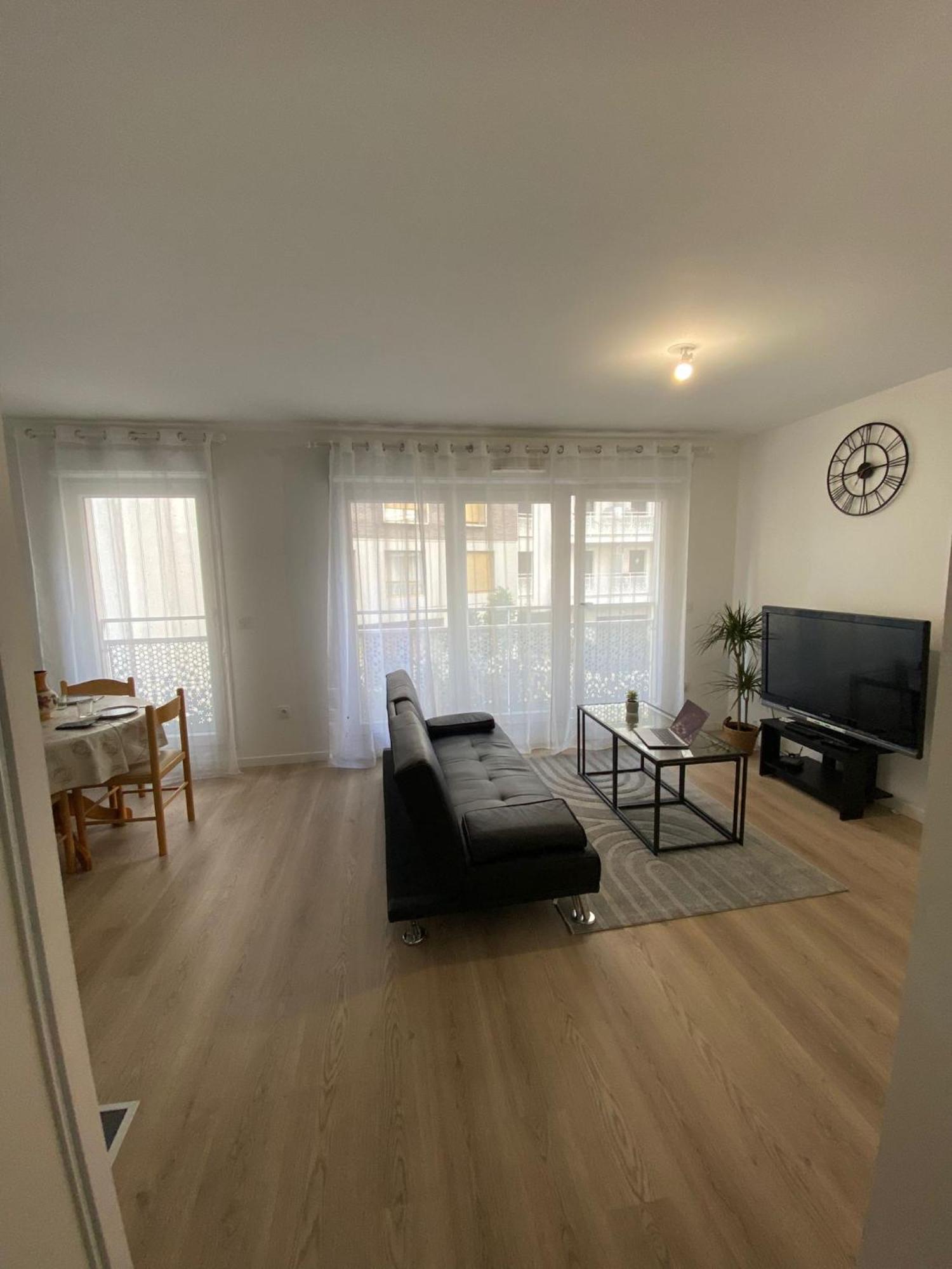 Joli Appartement F2 Bobigny Metro Proche Paris Екстериор снимка